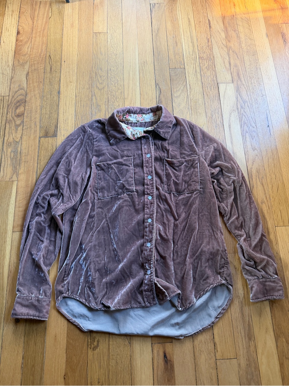 Altar’d state mauve velvet button up
